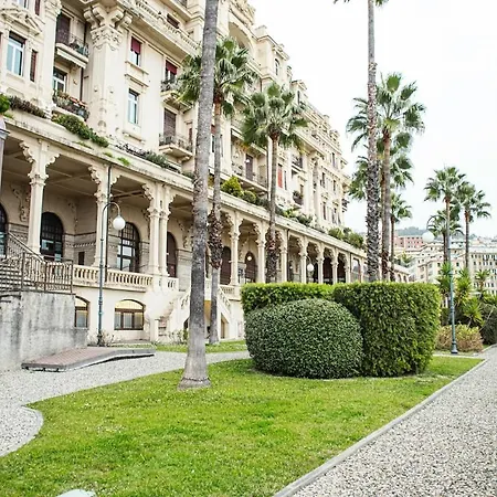 Il Miramare Palazzo D Epoca Immerso Nel 热那亚